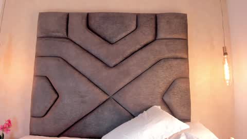 Linda Saenz online show from 01/29/25, 06:07