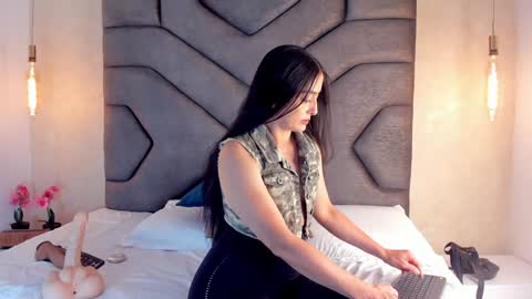 Linda Saenz online show from 02/06/25, 11:54