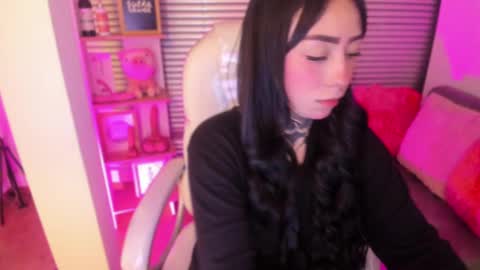 Snapshot of lindaa_miller chatting on 02/18/25, 01:32 linda miller online show from 02/18/25, 01:32