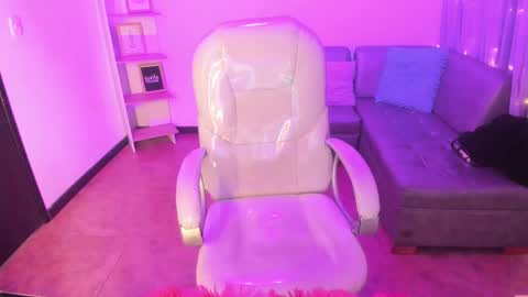 Snapshot of lindaa_miller chatting on 03/09/25, 04:27 linda miller online show from 03/09/25, 04:27