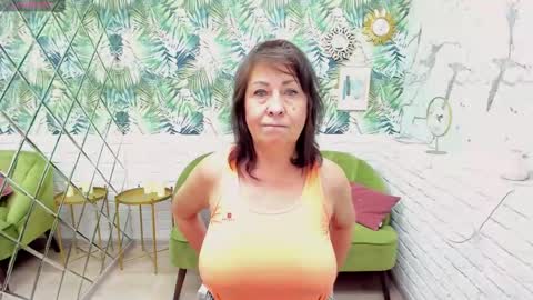 Snapshot of lindahottie chatting on 02/07/25, 06:03 Linda online show from 02/07/25, 06:03