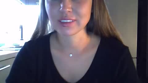 Anna online show from 09/13/25, 10:09