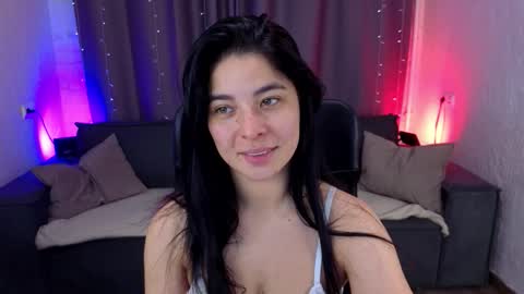 Snapshot of linell_sky chatting on 10/24/25, 08:44 linell_sky online show from 10/24/25, 08:44