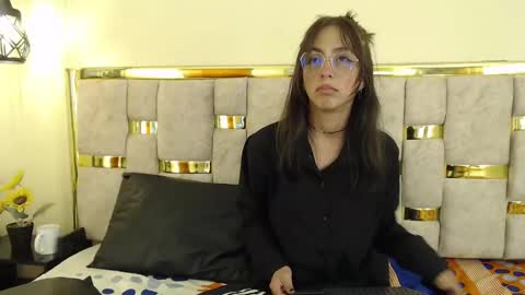 ling ling24 online show from 03/11/25, 06:43