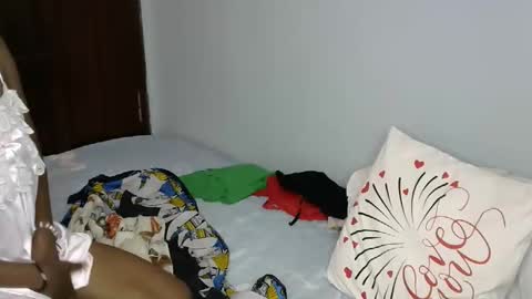 Snapshot of linniecarol chatting on 10/31/25, 11:00 Linniecarol online show from 10/31/25, 11:00