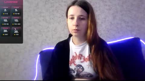 Snapshot of linnsweety chatting on 09/26/25, 02:43 linnsweety online show from 09/26/25, 02:43