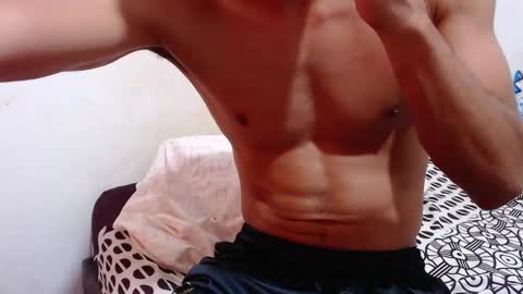 lion_grr online show from 10/26/25, 08:48