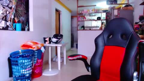 lion_grr online show from 11/09/25, 02:37