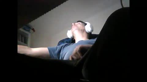 Snapshot of liongr69 chatting on 03/02/25, 12:31 liongr69 online show from 03/02/25, 12:31