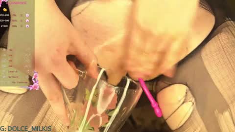 Snapshot of lipslollypop chatting on 12/06/24, 03:33 Zoe online show from 12/06/24, 03:33