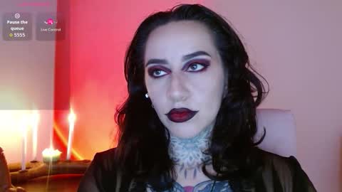 Snapshot of lisa_avila_ chatting on 10/22/25, 12:33 Lisa online show from 10/22/25, 12:33