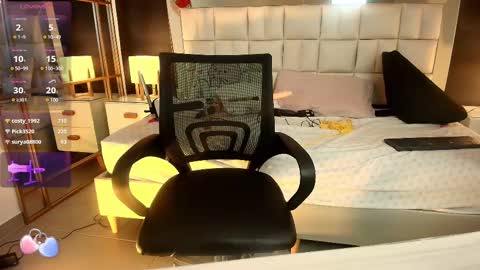 Lisa online show from 02/22/25, 09:15