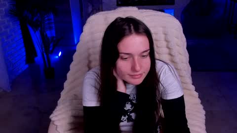 Snapshot of lisa_elfy chatting on 01/20/25, 04:01 lisa_elfy online show from 01/20/25, 04:01