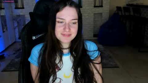 Snapshot of lisa_elfy chatting on 02/22/25, 07:12 lisa_elfy online show from 02/22/25, 07:12