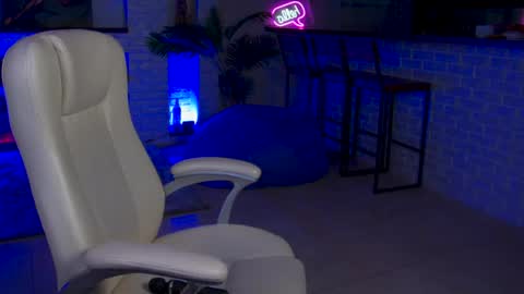 Snapshot of lisa_elfy chatting on 09/23/25, 03:26 lisa_elfy online show from 09/23/25, 03:26