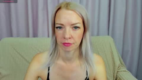 Lisa online show from 10/14/25, 12:55