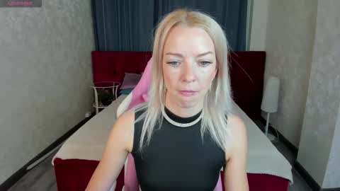 Lisa online show from 10/20/25, 12:22