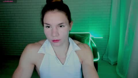Snapshot of lisa_ree_ chatting on 12/27/24, 08:39 lisa online show from 12/27/24, 08:39