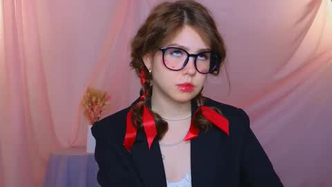  Lisa  online show from 02/14/25, 10:17