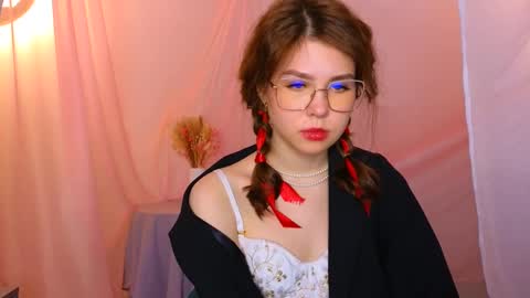  Lisa  online show from 02/15/25, 11:17