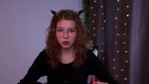  Lisa  online show from 11/01/25, 10:45