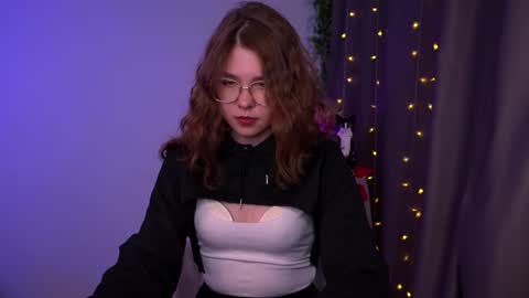  Lisa  online show from 12/05/25, 09:00