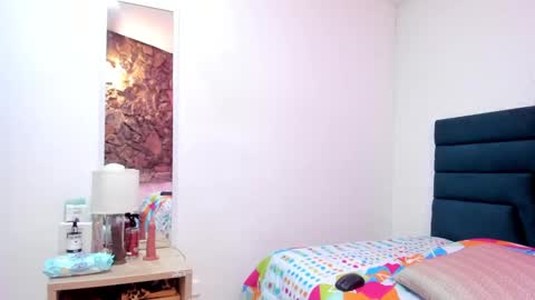 lisa white  online show from 02/11/25, 09:25