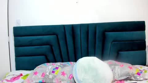 lisa white  online show from 03/11/25, 03:48