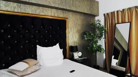 lisacroft online show from 02/26/25, 12:25