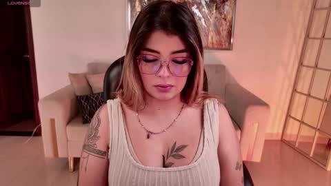 LISA MONROE online show from 10/19/25, 12:28