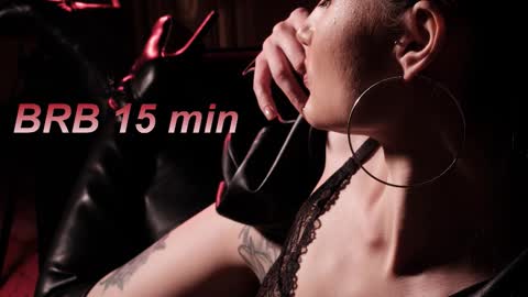 Lisa Moore online show from 10/07/25, 04:31