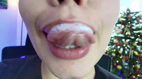 Lisbet online show from 12/19/24, 06:45