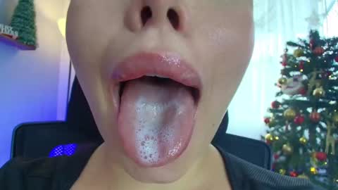 Lisbet online show from 12/20/24, 07:28