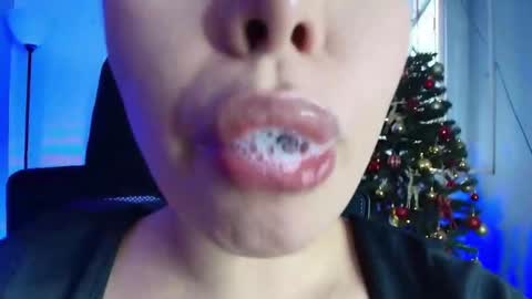 Lisbet online show from 12/26/24, 10:09