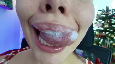 Lisbet online show from 12/29/24, 06:49