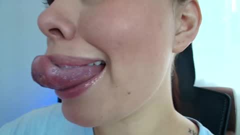 Lisbet online show from 02/21/25, 02:38