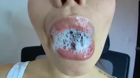 Lisbet online show from 09/26/25, 10:14