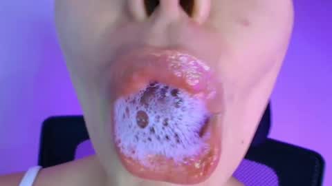 Lisbet online show from 10/30/25, 10:32