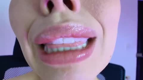 Lisbet online show from 11/15/25, 02:57