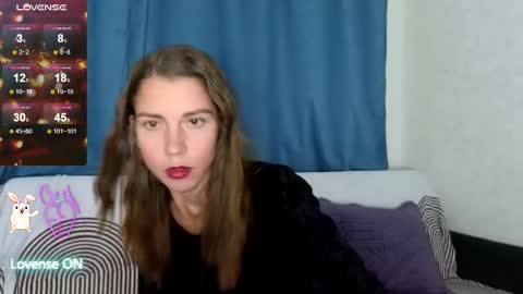 Snapshot of lisi4ka_basik33 chatting on 10/14/25, 04:19 Kris Maks online show from 10/14/25, 04:19