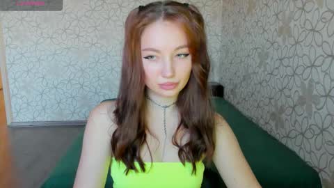 lissa_cristal_ online show from 10/23/25, 10:25