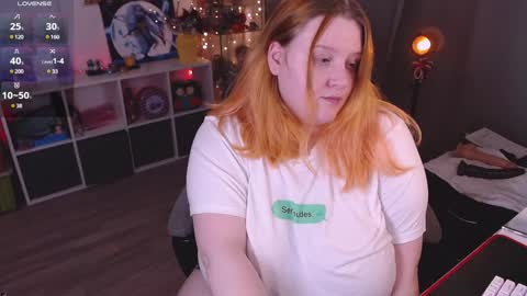 Snapshot of lissamuff chatting on 01/21/25, 03:32 Lissa online show from 01/21/25, 03:32