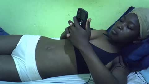 lisssa01 online show from 09/20/25, 04:13