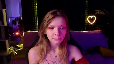 Lena online show from 10/11/25, 02:11