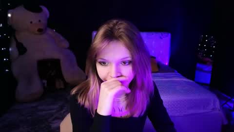 Lena online show from 11/14/25, 02:32