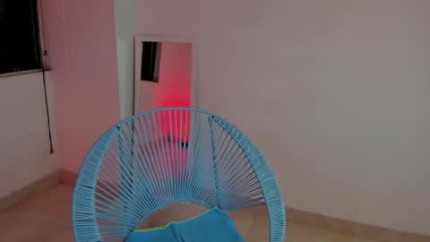 Snapshot of litlle_danni chatting on 10/09/25, 02:31 Danni online show from 10/09/25, 02:31