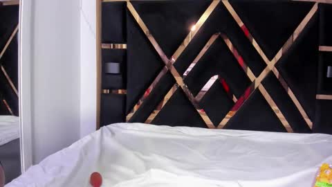 Ashley online show from 10/22/25, 07:02