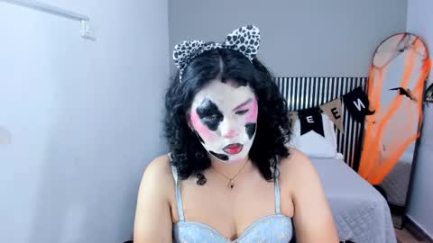 Snapshot of little_alli chatting on 10/28/25, 09:06 L I T T L E A L L I online show from 10/28/25, 09:06