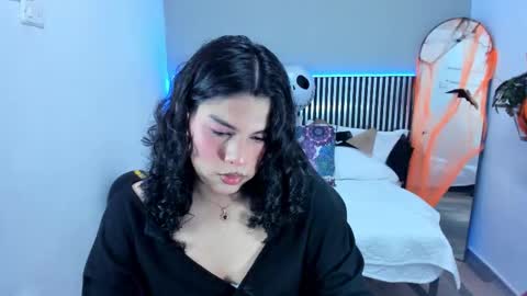 Snapshot of little_alli chatting on 10/30/25, 09:15 L I T T L E A L L I online show from 10/30/25, 09:15