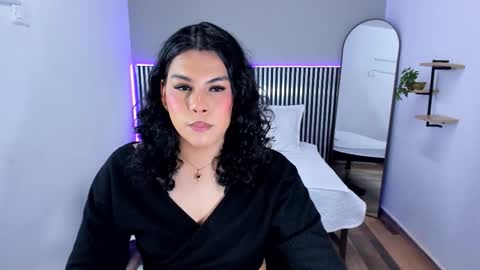 Snapshot of little_alli chatting on 11/02/25, 07:49 L I T T L E A L L I online show from 11/02/25, 07:49